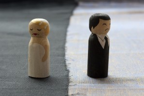 20150408151259-divorce-husband-wife-problems-broken-relationships-disagree-marriage-couple